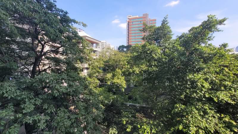 Baan Suanpetch, Bangkok, 18 Soi Sukhumvit 39, Khlong Tan Nua, Watthana, Bangkok, 2 Bedrooms, 135 sqm, Condo For Rent, by Sompob Buaparungsri, 500367955 - DDproperty.com