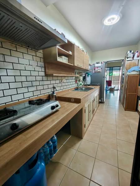 แฟมิลี่ทาวน์1, Chon Buri (Pattaya), Na Pa, Muang Chon Buri, Chon Buri (Pattaya), 3 Bedrooms, 150 sqm, Semi-Detached House (Twin House) For Sale, by The Best Property ตาล, 500368006 - DDproperty.com