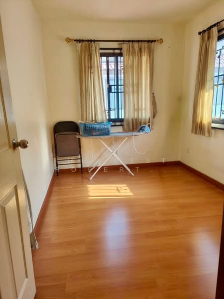 แฟมิลี่ทาวน์1, Chon Buri (Pattaya), Na Pa, Muang Chon Buri, Chon Buri (Pattaya), 3 Bedrooms, 150 sqm, Semi-Detached House (Twin House) For Sale, by The Best Property ตาล, 500368006 - DDproperty.com