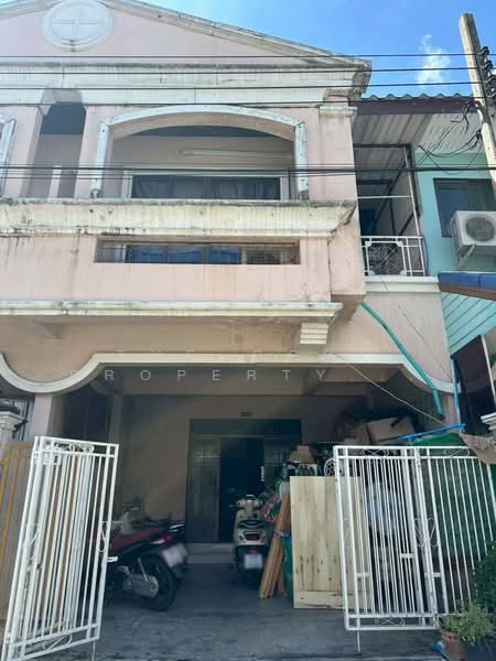 หมู่บ้านรุ่งกิจวิลล่า 14, Bangkok, Lat Krabang, Lat Krabang, Bangkok, 3 Bedrooms, 150 sqm, Townhouse For Sale, by The Best Property บุ๋มบิ๋ม, 500368025 - DDproperty.com
