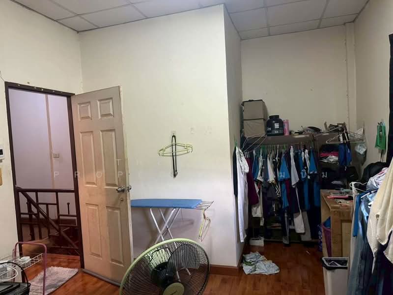 หมู่บ้านรุ่งกิจวิลล่า 14, Bangkok, Lat Krabang, Lat Krabang, Bangkok, 3 Bedrooms, 150 sqm, Townhouse For Sale, by The Best Property บุ๋มบิ๋ม, 500368025 - DDproperty.com