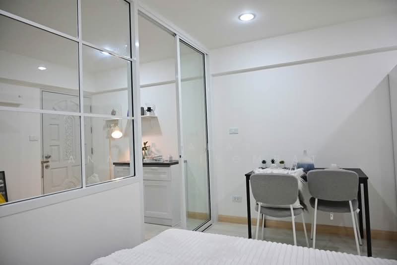 Thanyakhan Condominium, Bangkok, Soi Supapong, Samsen Nok, Huai Khwang, Bangkok, 1 Bedroom, 29 sqm, Condo For Sale, by Kulanat Ananvutisombat, 500368030 - DDproperty.com