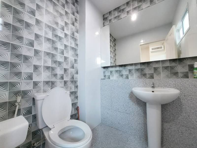 Nalin Avenue 3 Ramkhamhaeng, Bangkok, Soi Kheha Rom Klao 72, Rat Phatthana, Saphan Sung, Bangkok, 3 Bedrooms, 164 sqm, Townhouse For Sale, by ภารวี สุมังคะละ, 500368051 - DDproperty.com