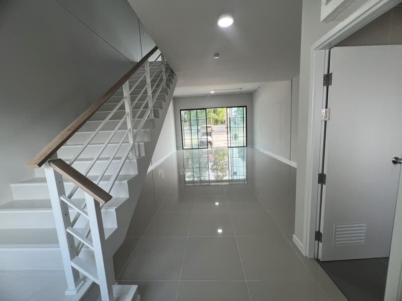 The Connect BizTown Bangna km.5 - Srinakarin, Samut Prakan, Bang Kaeo, Bang Plee, Samut Prakan, , 187 sqm, Shophouse For Sale, by คุณมด, 500368071 - DDproperty.com