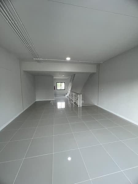 The Connect BizTown Bangna km.5 - Srinakarin : เดอะคอนเนค บิซทาวน์ บางนา กม.5-ศรีนครินทร์, สมุทรปราการ, บางแก้ว, บางพลี, สมุทรปราการ, 187 ตร.ม., ตึกแถว-อาคารพาณิชย์ ขาย, โดย คุณมด, 500368071 - DDproperty.com