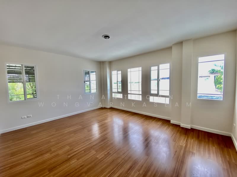 Manthana Ramintra-Wongwean, Bangkok, Kanchanaphisek Road, Khan Na Yao, Bangkok, 4 Bedrooms, 200 sqm, Single Detached House For Sale, by Thananthorn Wongvarnkaseam, 500368078 - DDproperty.com