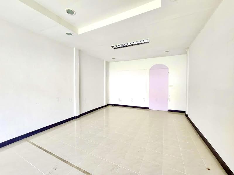 หมู่บ้าน 84 แมนชั่น : Baan 84 Mansion, กรุงเทพ, วังทองหลาง, กรุงเทพ, 220 ตร.ม., ทาวน์เฮ้าส์ ขาย, โดย วิษณุ ลีนะวงศ์, 500368101 - DDproperty.com