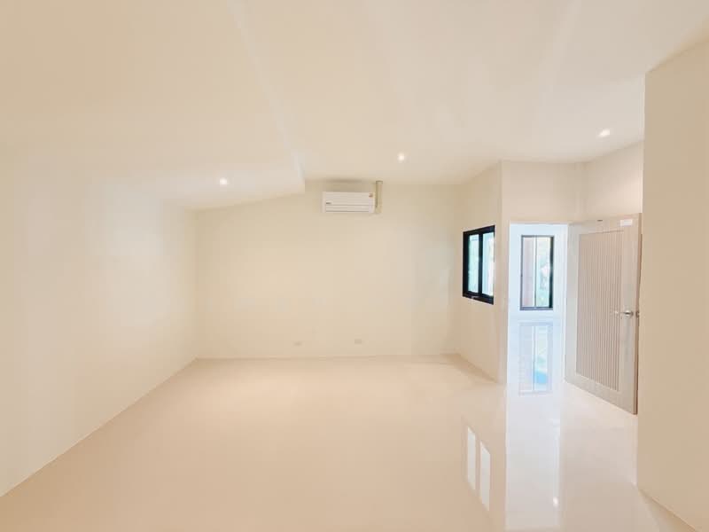 Phuket VILLA JAWFA 3, Phuket, , Wichit, Muang Phuket, Phuket, 3 Bedrooms, 320 sqm, Semi-Detached House (Twin House) For Sale, by Halemah Varerat, 500368110 - DDproperty.com