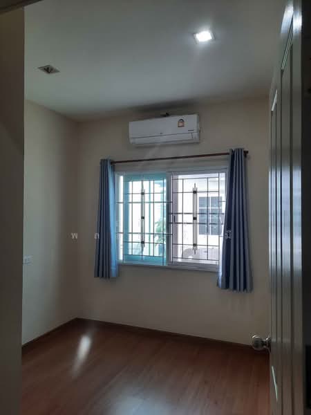 Golden Town Sukhumvit-Bearing Station, Samut Prakan, Soi Tesabansamrongtai 6, Sam Rong, Phra Pra Daeng, Samut Prakan, 4 Bedrooms, 100 sqm, Townhouse For Rent, by Adisorn Ploymeerassamee, 500368127 - DDproperty.com