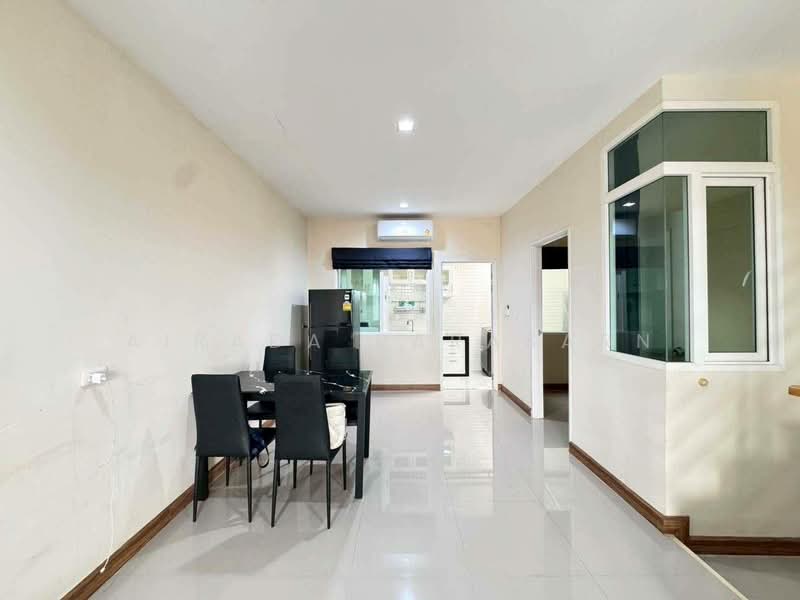 Golden Town 2 Onnut-Ladkrabang, Bangkok, Soi Prachathorn, Lat Krabang, Bangkok, 4 Bedrooms, 72 sqm, Townhouse For Rent, by Airada Parasarn, 500368156 - DDproperty.com