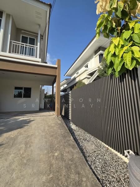 The Plant Onnut-Motorway, Samut Prakan, Ladkrabang Road, Srisa Chorakhe Noi, Bang Sao Thong, Samut Prakan, 3 Bedrooms, 190 sqm, Single Detached House For Rent, by Anyaporn Srikanlayanabut, 500368173 - DDproperty.com