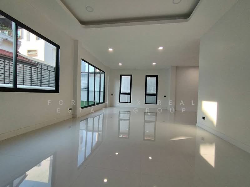 สินทรัพย์นคร พุทธมณฑลสาย 2, Bangkok, Bang Khae, Bangkok, 4 Bedrooms, 300 sqm, Single Detached House For Rent, by Forty-Six Real Estate Group, 500368240 - DDproperty.com