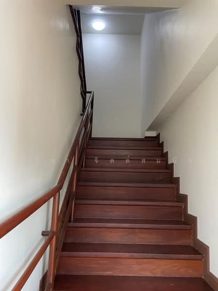 Townhouse in secure compound Pet-Friendly only 2nd-3rd floor with 3 beds 4 baths around BTS Ari, Bangkok, พหลโยธิน, Samsen Nai, Phaya Thai, Bangkok, 3 Bedrooms, 200 sqm, Townhouse For Rent, by ปรีชา จิตต์สมนึก, 500368244 - DDproperty.com