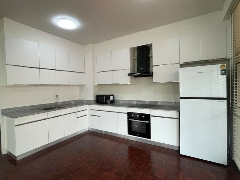 Townhouse in secure compound Pet-Friendly only 2nd-3rd floor with 3 beds 4 baths around BTS Ari, Bangkok, พหลโยธิน, Samsen Nai, Phaya Thai, Bangkok, 3 Bedrooms, 200 sqm, Townhouse For Rent, by ปรีชา จิตต์สมนึก, 500368244 - DDproperty.com