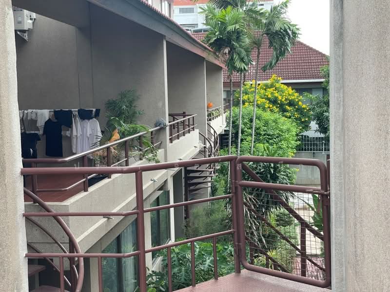 Townhouse in secure compound Pet-Friendly only 2nd-3rd floor with 3 beds 4 baths around BTS Ari, Bangkok, พหลโยธิน, Samsen Nai, Phaya Thai, Bangkok, 3 Bedrooms, 200 sqm, Townhouse For Rent, by ปรีชา จิตต์สมนึก, 500368244 - DDproperty.com
