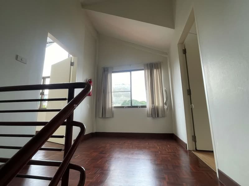 Townhouse in secure compound Pet-Friendly only 2nd-3rd floor with 3 beds 4 baths around BTS Ari, Bangkok, พหลโยธิน, Samsen Nai, Phaya Thai, Bangkok, 3 Bedrooms, 200 sqm, Townhouse For Rent, by ปรีชา จิตต์สมนึก, 500368244 - DDproperty.com