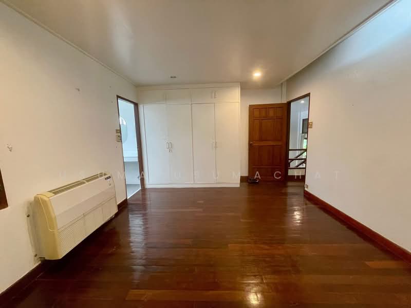 บ้านเดี่ยวพร้อมสวน ร่วมฤดี เพลินจิต พักอาศัยและบริษัทได้, Bangkok, Lumphini, Pathum Wan, Bangkok, 2 Bedrooms, 220 sqm, Single Detached House For Rent, by Usuma Usumachat, 500368248 - DDproperty.com
