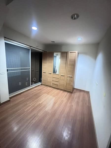 Baan Klang Muang Sukhumvit 113, Samut Prakan, Soi Dan Samrong 32, Samrong Nua, Muang Samut Prakarn, Samut Prakan, 3 Bedrooms, 142 sqm, Townhouse For Rent, by Forty-Six Real Estate Group, 500368255 - DDproperty.com