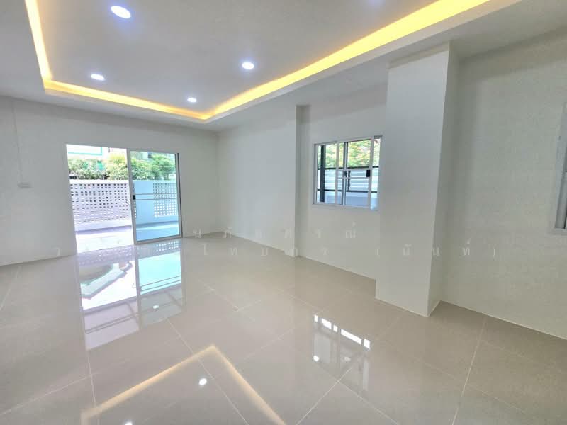 Baan Burirom Rangsit – Klong 4 : บ้านบุรีรมย์ รังสิต – คลอง 4, ปทุมธานี, 59 หมู่ 6, ลาดสวาย, ลำลูกกา, ปทุมธานี, 120 ตร.ม., บ้านเดี่ยว ขาย, โดย นภัสศรณ์ วงศ์สินไทยกร (นันท์), 500368260 - DDproperty.com