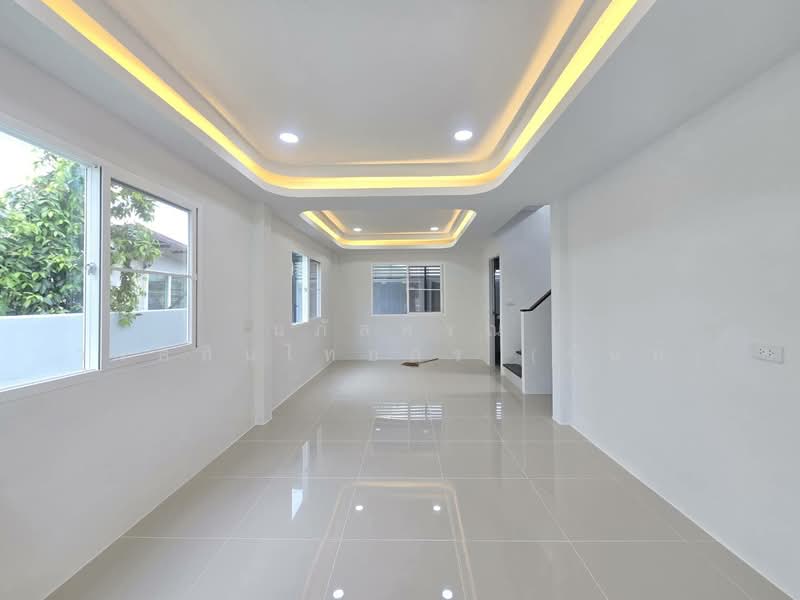 Supalai Ville Wongwaen-Lumlukka Klong 3, Pathum Thani, Phahonyothin Road, Khu Khot, Lam Luk Ka, Pathum Thani, 3 Bedrooms, 160 sqm, Semi-Detached House (Twin House) For Sale, by นภัสศรณ์ วงศ์สินไทยกร (นันท์), 500368274 - DDproperty.com