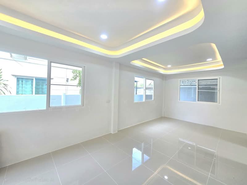 Supalai Ville Wongwaen-Lumlukka Klong 3, Pathum Thani, Phahonyothin Road, Khu Khot, Lam Luk Ka, Pathum Thani, 3 Bedrooms, 160 sqm, Semi-Detached House (Twin House) For Sale, by นภัสศรณ์ วงศ์สินไทยกร (นันท์), 500368274 - DDproperty.com
