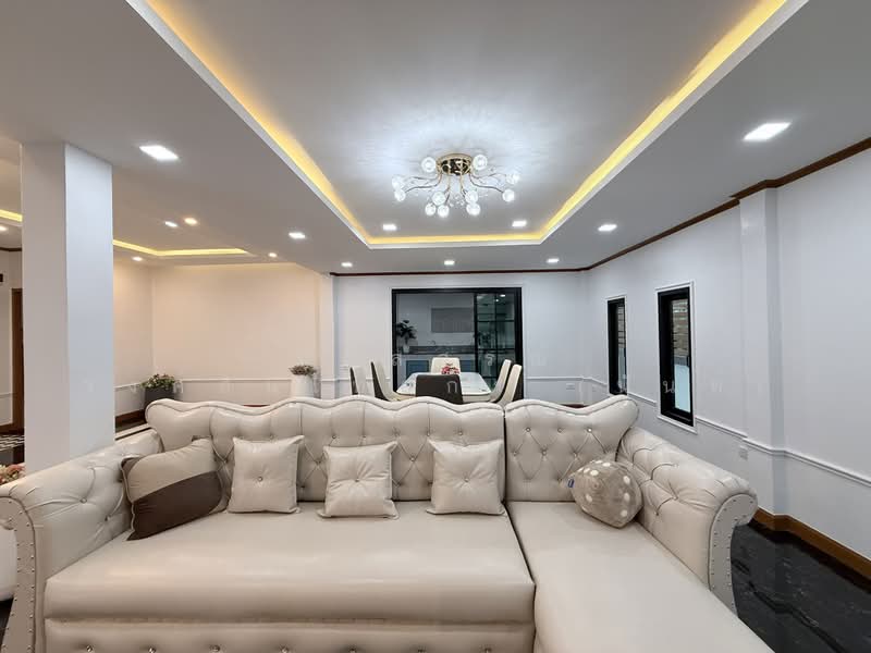Pensiri 4, Bangkok, Soi Muban Phen Siri 4 Liap Wari, Nong Chok, Nong Chok, Bangkok, 5 Bedrooms, 200 sqm, Single Detached House For Sale, by นภัสศรณ์ วงศ์สินไทยกร (นันท์), 500368278 - DDproperty.com