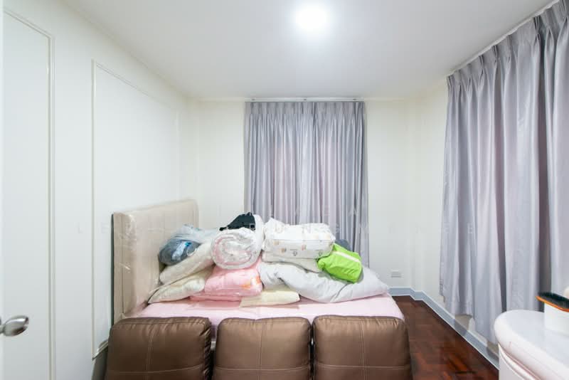 Neighborhome Watcharaphon, Bangkok, Sukhaphiban 5, Sam Wa Tawan Ok, Khlong Sam Wa, Bangkok, 3 Bedrooms, 160 sqm, Single Detached House For Rent, by Pimlada Lertritrungmanee, 500368323 - DDproperty.com