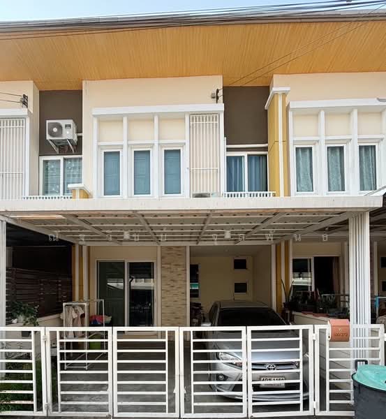 Golden Town 2 Onnut-Ladkrabang, Bangkok, Soi Prachathorn, Lat Krabang, Lat Krabang, Bangkok, 4 Bedrooms, 128 sqm, Townhouse For Rent, by ณัฐวิชย์ จุลพันธ์, 500368324 - DDproperty.com