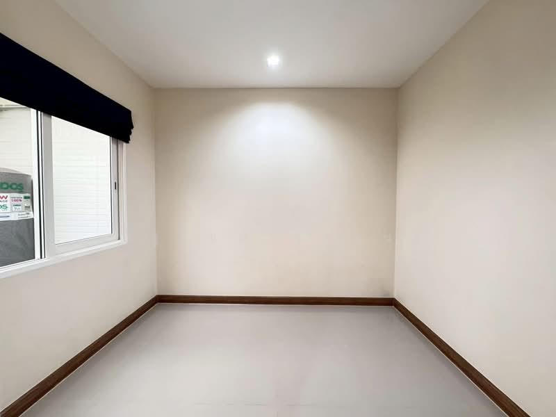 Golden Town 2 Onnut-Ladkrabang, Bangkok, Soi Prachathorn, Lat Krabang, Lat Krabang, Bangkok, 4 Bedrooms, 128 sqm, Townhouse For Rent, by ณัฐวิชย์ จุลพันธ์, 500368324 - DDproperty.com