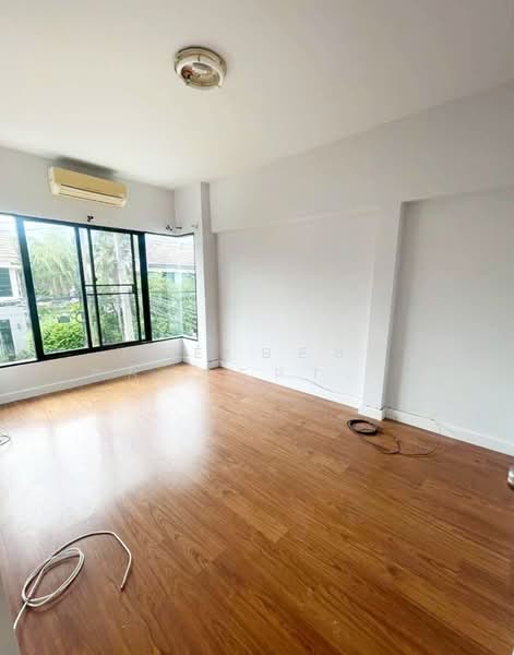 The Villa Ramkhamhaeng - Suvarnabhumi, Bangkok, Min Buri, Bangkok, 4 Bedrooms, 120 sqm, Townhouse For Sale, by The Best Property บอส, 500368337 - DDproperty.com