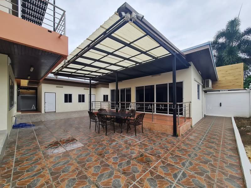 Detached house in Ratchadaphisek, Huai Khwang, near MRT Sutthisan., Bangkok, รัชดาภิเษก, Huai Khwang, Huai Khwang, Bangkok, 7 Bedrooms, 512 sqm, Single Detached House For Rent, by Achiwara Panusan, 500368349 - DDproperty.com