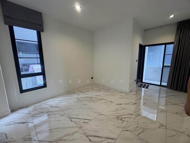 Home Office 20มิถุนา ห้วยขวาง, Bangkok, Huai Khwang, Bangkok, 6 Bedrooms, 400 sqm, Single Detached House For Rent, by Achiwara Panusan, 500368354 - DDproperty.com