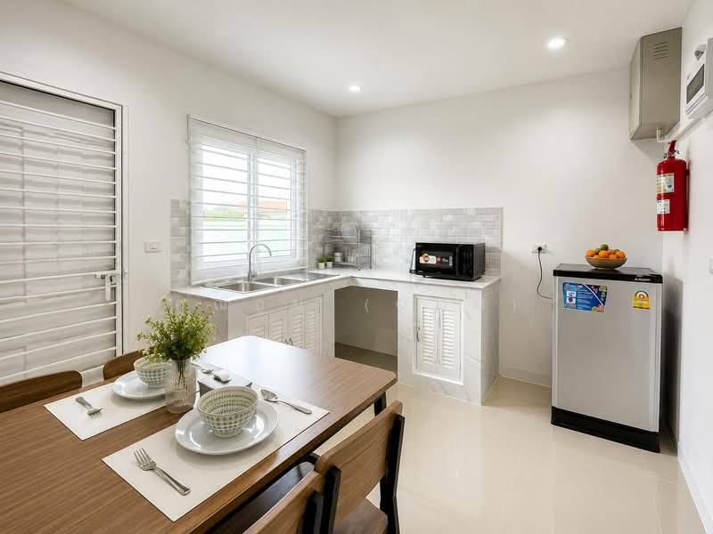 บ้านสองชั้นสนามบิน หาดใหญ่ มีบริเวณหลังริม, สงขลา, ควนลัง, หาดใหญ่, สงขลา, 120 ตร.ม., ทาวน์เฮ้าส์ ให้เช่า, โดย คุณอูน (Oun), 500368377 - DDproperty.com