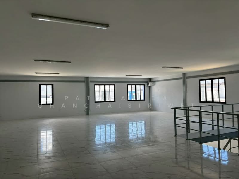 FACTORY / WAREHOUSE for RENT with Office Space Prime location: Bang Phli, Samut Prakan, Bang Phriang, Bang Bo, Samut Prakan, , 1,964 sqm, Warehouse/Factory For Rent, by Patchalida Chanchaisiriwet, 500368391 - DDproperty.com