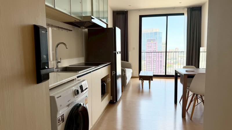 Maru Ekkamai 2, Bangkok, 70-5 Sukhumvit 63 Road, Phra Kanong Nua, Watthana, Bangkok, 2 Bedrooms, 55 sqm, Condo For Rent, by Wanphen Khemprasit, 500368436 - DDproperty.com