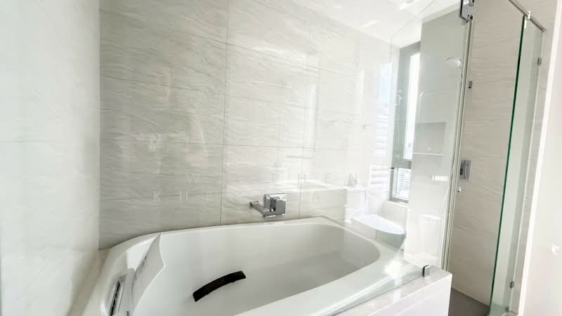 Maru Ekkamai 2, Bangkok, 70-5 Sukhumvit 63 Road, Phra Kanong Nua, Watthana, Bangkok, 2 Bedrooms, 55 sqm, Condo For Rent, by Wanphen Khemprasit, 500368436 - DDproperty.com