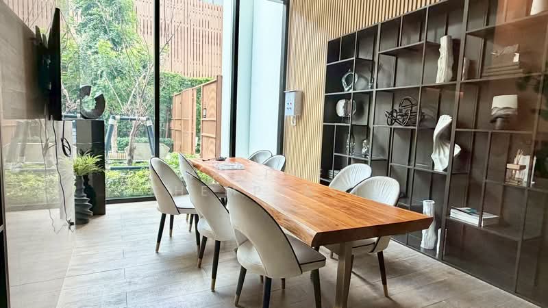 Maru Ekkamai 2, Bangkok, 70-5 Sukhumvit 63 Road, Phra Kanong Nua, Watthana, Bangkok, 2 Bedrooms, 55 sqm, Condo For Rent, by Wanphen Khemprasit, 500368436 - DDproperty.com