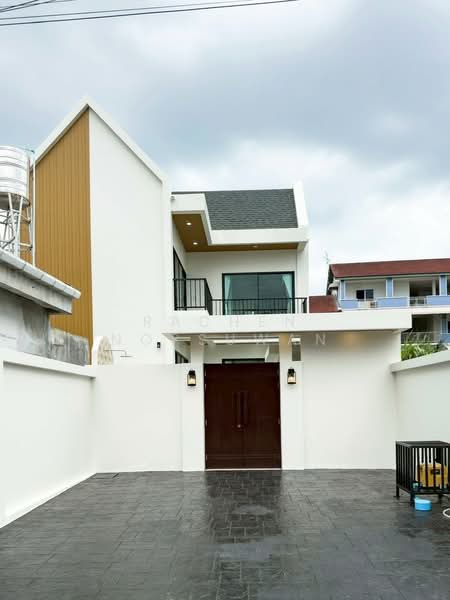 sale! Minimal Nordic detached house in the heart of the city, 3 bedrooms, selling for 8.9 million, Phuket, Wichit, Muang Phuket, Phuket, 3 Bedrooms, 160 sqm, Villa For Sale, by Rachen Nopsuwan, 500368459 - DDproperty.com