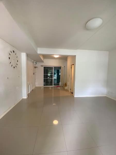 Villaggio Rangsit-Klong 3, Pathum Thani, Chonlamarkpicharn Road, Lat Sawai, Lam Luk Ka, Pathum Thani, 2 Bedrooms, 100 sqm, Single Detached House For Sale, by The Best Property Agent รัตน์, 500368476 - DDproperty.com