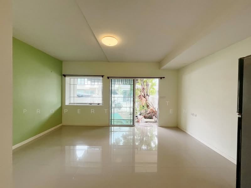 Villaggio Rangsit-Klong 3 : วิลเลจจิโอ รังสิต-คลอง 3, ปทุมธานี, ถนนชลมาร์คพิจารณ์, ลาดสวาย, ลำลูกกา, ปทุมธานี, 100 ตร.ม., บ้านเดี่ยว ขาย, โดย The Best Property Agent รัตน์, 500368476 - DDproperty.com