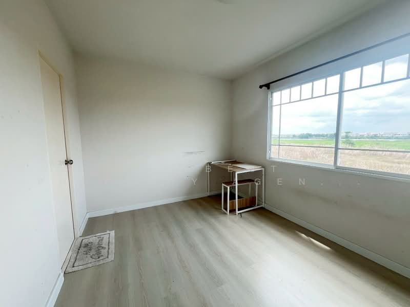 Villaggio Rangsit-Klong 3, Pathum Thani, Chonlamarkpicharn Road, Lat Sawai, Lam Luk Ka, Pathum Thani, 2 Bedrooms, 100 sqm, Single Detached House For Sale, by The Best Property Agent รัตน์, 500368476 - DDproperty.com