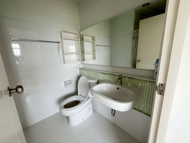 Villaggio Rangsit-Klong 3, Pathum Thani, Chonlamarkpicharn Road, Lat Sawai, Lam Luk Ka, Pathum Thani, 2 Bedrooms, 100 sqm, Single Detached House For Sale, by The Best Property Agent รัตน์, 500368476 - DDproperty.com
