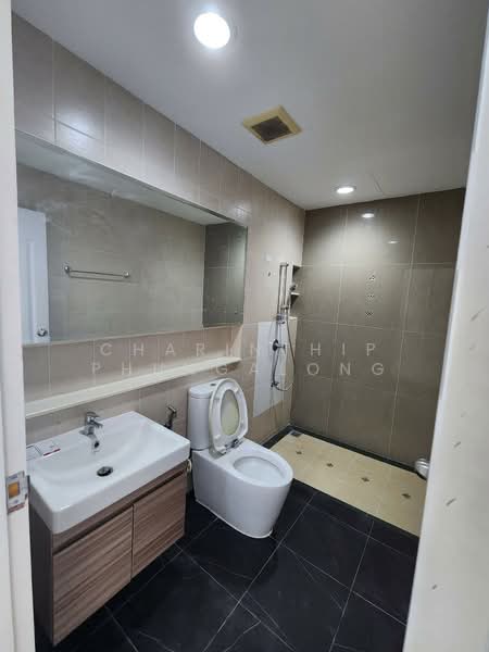 Baan Klang Muang S-Sense Rama 9-Ladprao, Bangkok, Soi Ladprao 84, Ladprao Road, Wang Thonglang, Bangkok, 4 Bedrooms, 180 sqm, Townhouse For Rent, by Charinthip Phungalong, 500368477 - DDproperty.com