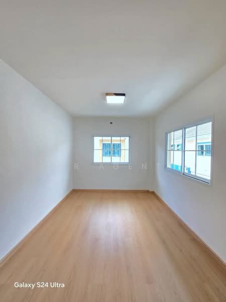 Villa Kunalai 1 Bangbuathong : วิลล่า คุณาลัย 1 บางบัวทอง, นนทบุรี, ซอย วัดลาดปลาดุก, บางรักพัฒนา, บางบัวทอง, นนทบุรี, 135 ตร.ม., บ้านแฝด ขาย, โดย NR AGENT, 500368495 - DDproperty.com