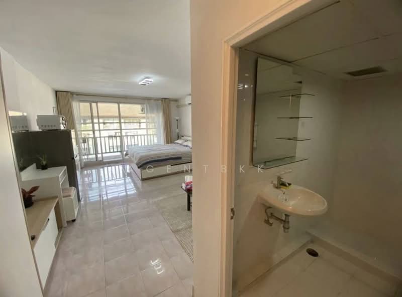 City Villa, Bangkok, Lat Phrao Road 130, Khlong Chan, Bang Kapi, Bangkok, 1 Bedroom, 33 sqm, Condo For Rent, by Agentbkk, 500368511 - DDproperty.com