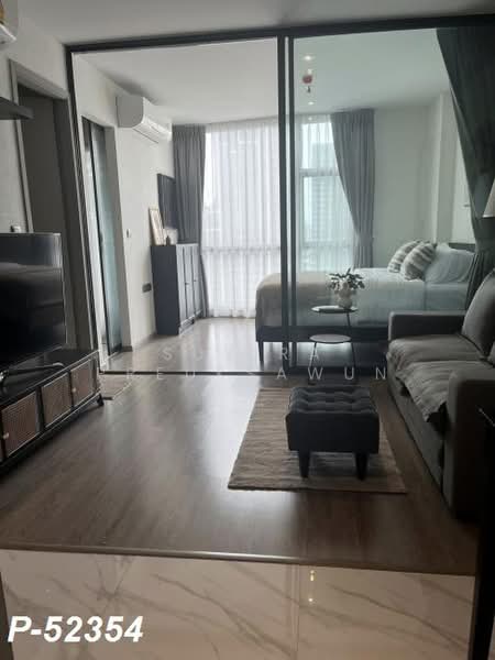 Rhythm Ekkamai, Bangkok, 11 Soi Sukhumvit 63, Khlongtoei Nua, Watthana, Bangkok, 1 Bedroom, 35 sqm, Condo For Rent, by Susira Preuksawun, 500368528 - DDproperty.com