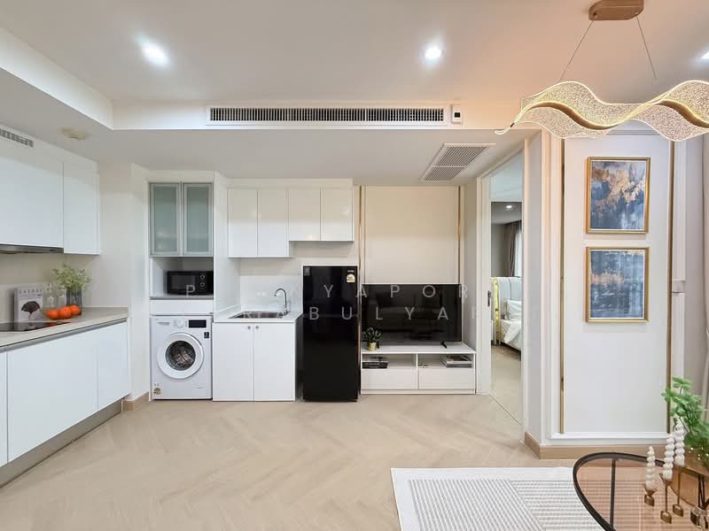 Collezio Sathorn-Pipat, Bangkok, 41 Soi Pipat 1 Silom Road, Silom, Bang Rak, Bangkok, 1 Bedroom, 42 sqm, Condo For Sale, by Poonyaporn Veerabulyarit, 500368546 - DDproperty.com