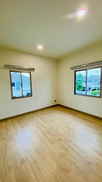 ให้เช่าบ้านเดี่ยวหลังใหญ่ 4 นอน ม.ไลฟ์การ์เด้นท์โฮม โรงโป๊ะ, Chon Buri (Pattaya), Ta Khian Tia, Bang Lamung (Pattaya), Chon Buri (Pattaya), 4 Bedrooms, 200 sqm, Single Detached House For Rent, by Dusit Saengfa, 500368558 - DDproperty.com