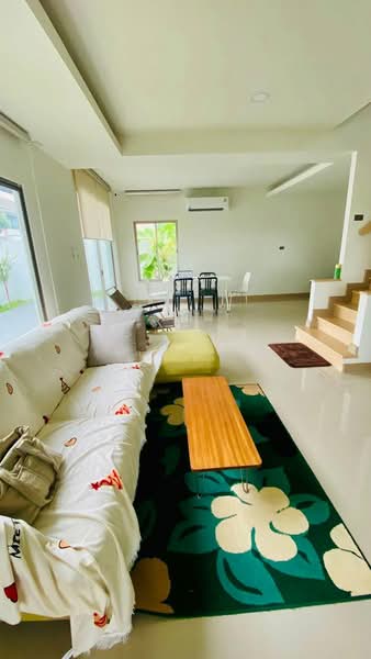 ให้เช่าบ้านเดี่ยวหลังใหญ่ 4 นอน ม.ไลฟ์การ์เด้นท์โฮม โรงโป๊ะ, Chon Buri (Pattaya), Ta Khian Tia, Bang Lamung (Pattaya), Chon Buri (Pattaya), 4 Bedrooms, 200 sqm, Single Detached House For Rent, by Dusit Saengfa, 500368558 - DDproperty.com