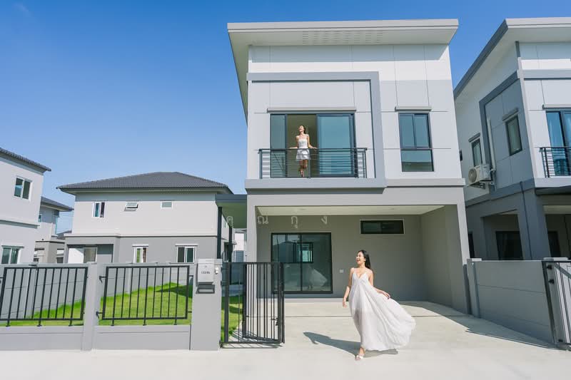 Natura Trend Pinklao - Sai 5, Nakhon Pathom, Soi Rai Khing 42, Phutthamonthon Sai 5 Road, Bang Krathuk, Sam Phran, Nakhon Pathom, 3 Bedrooms, 130 sqm, Semi-Detached House (Twin House) For Sale, by คุณกุ้ง, 500368588 - DDproperty.com
